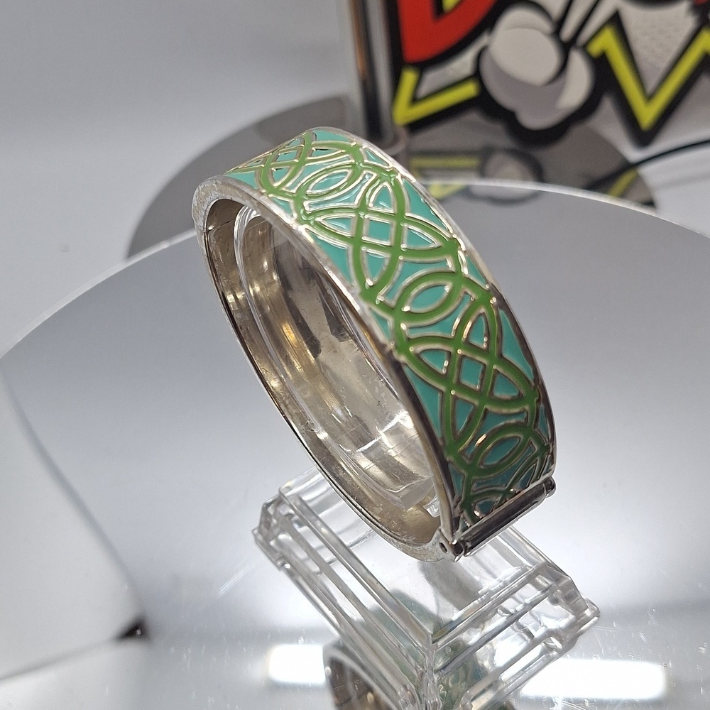 Stella & dot Eleanor enamel bangle bracelet